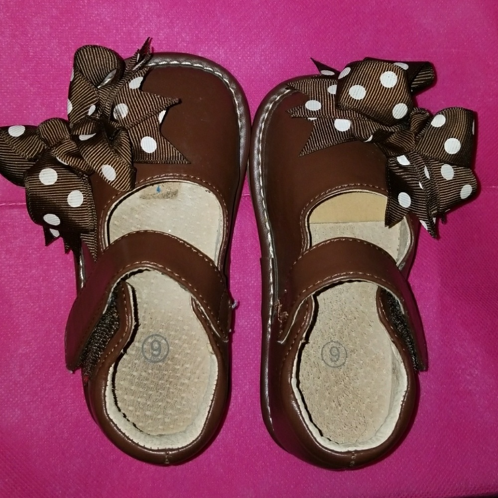 Squeaker shoes w/out the squeaky part.